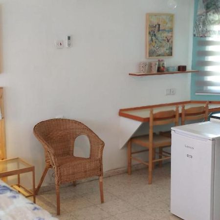Jordan Valley One Room Apartment Menaẖemya Dış mekan fotoğraf