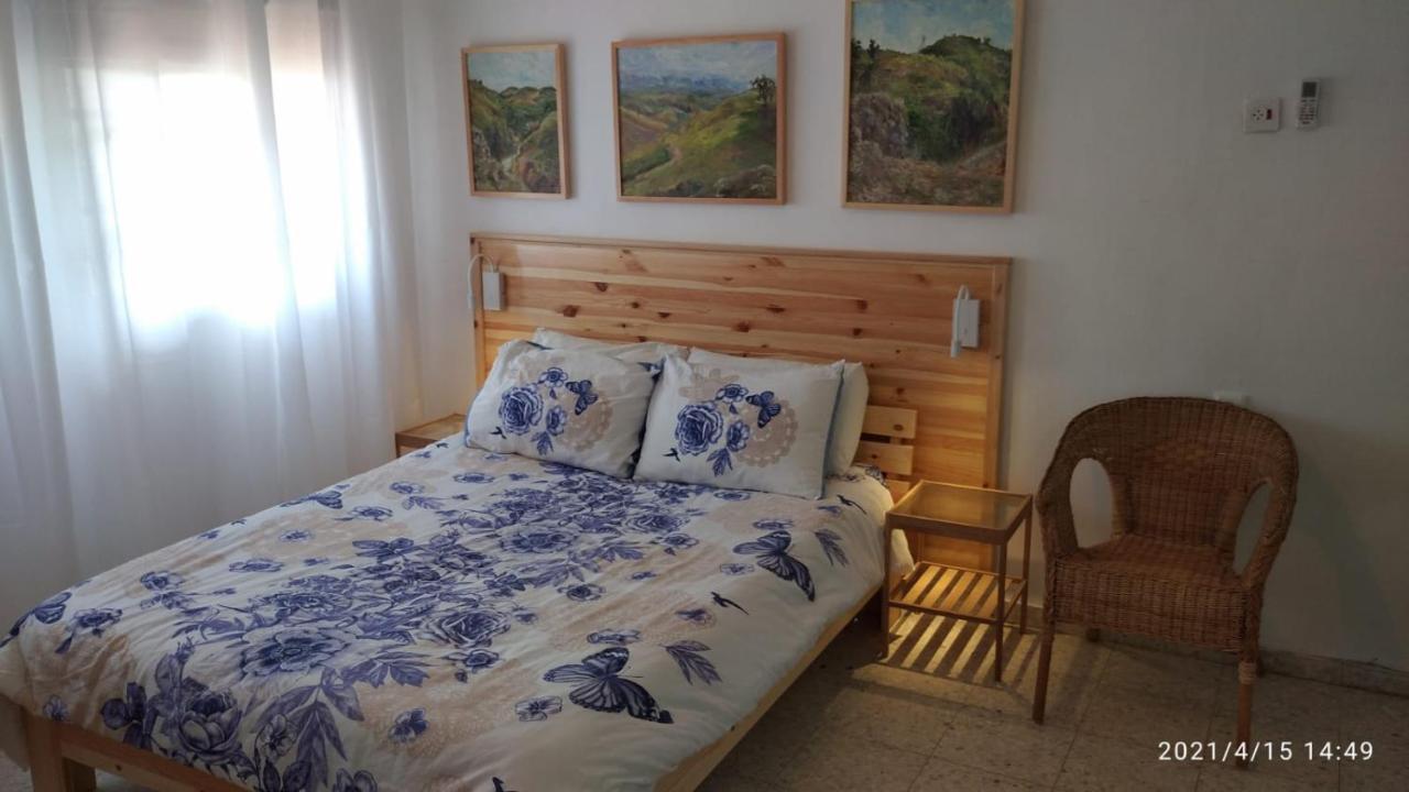 Jordan Valley One Room Apartment Menaẖemya Dış mekan fotoğraf