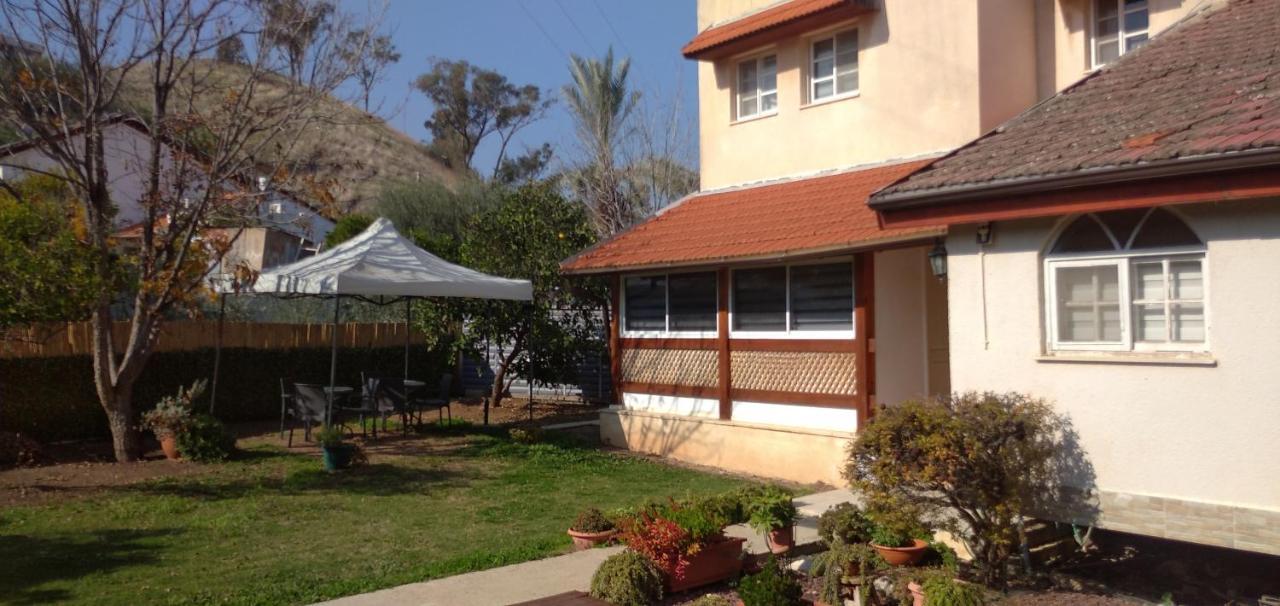 Jordan Valley One Room Apartment Menaẖemya Dış mekan fotoğraf